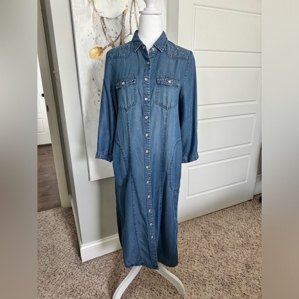 Denim dress size USA 8 with snap buttons and pockets